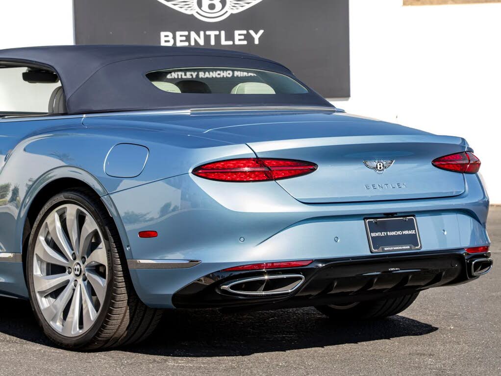 2026 Bentley Continental GTC Azure AWD photo 14