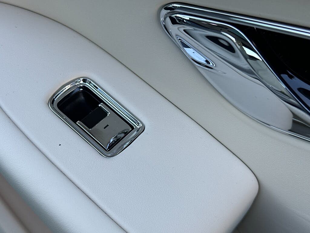 2026 Bentley Continental GT Azure AWD photo 18