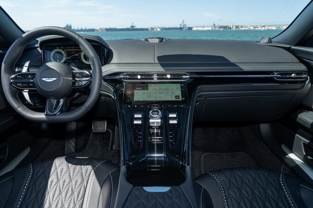 2026 Aston Martin DB12 V8 RWD photo 18