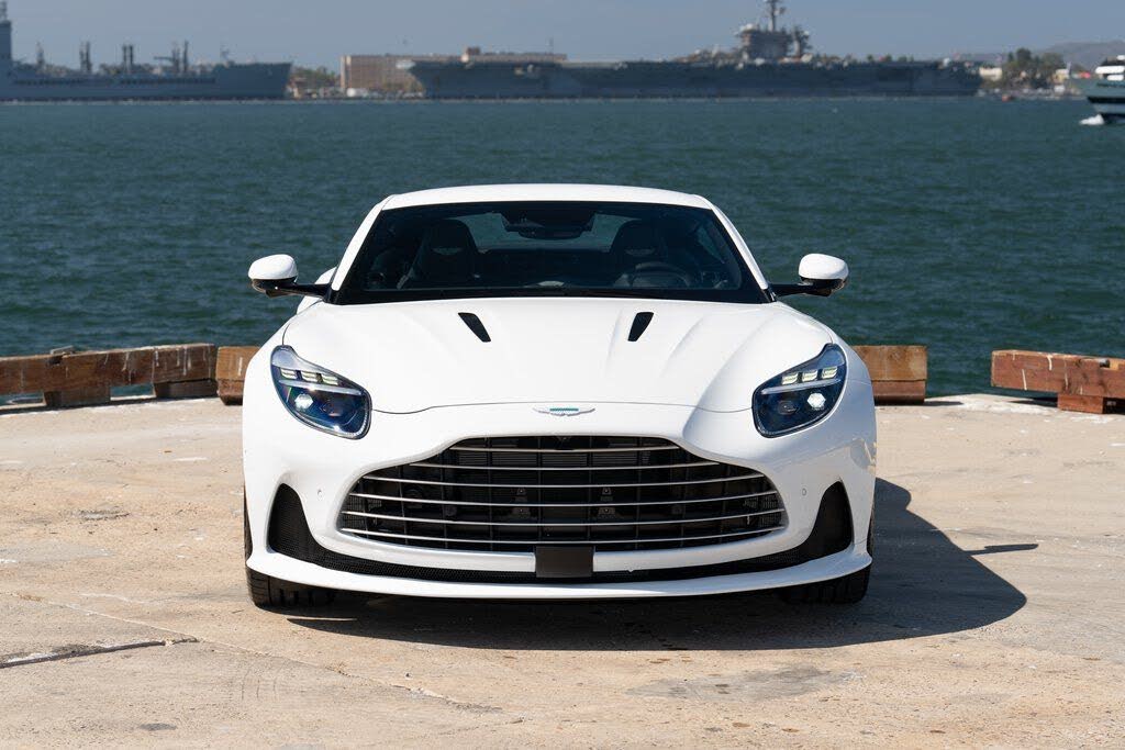 2026 Aston Martin DB12 V8 RWD photo 5