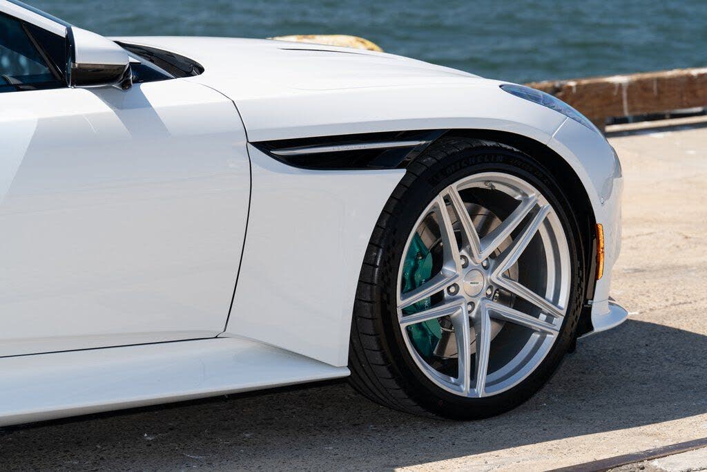 2026 Aston Martin DB12 V8 RWD photo 8