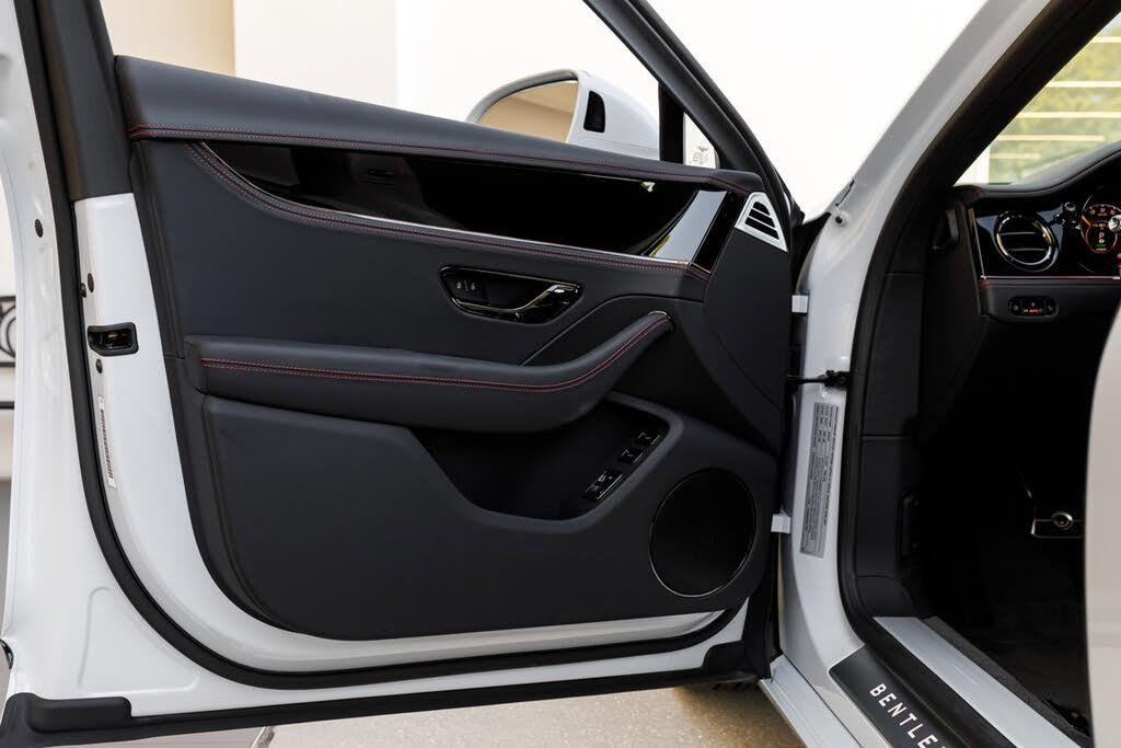 2026 Bentley Flying Spur photo 12