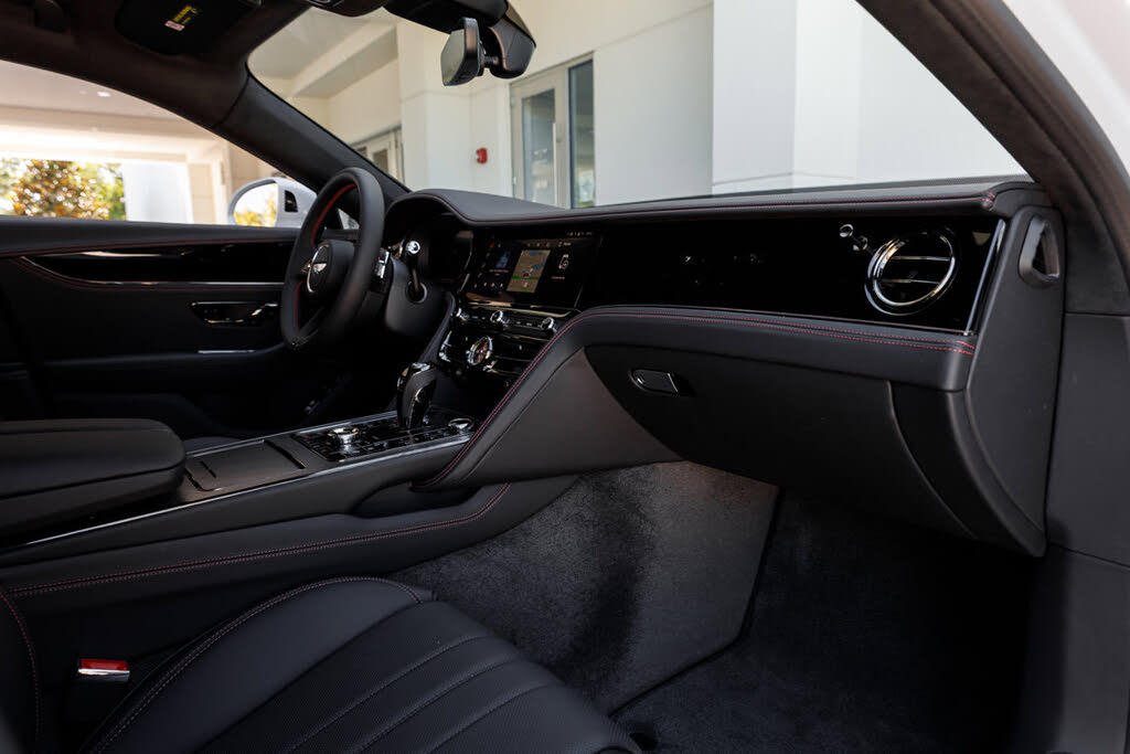 2026 Bentley Flying Spur photo 24