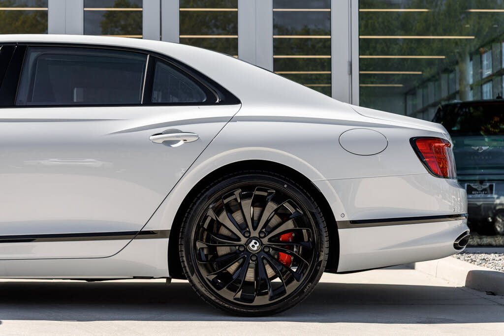 2026 Bentley Flying Spur photo 9