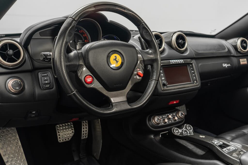 2011 Ferrari California Roadster photo 13