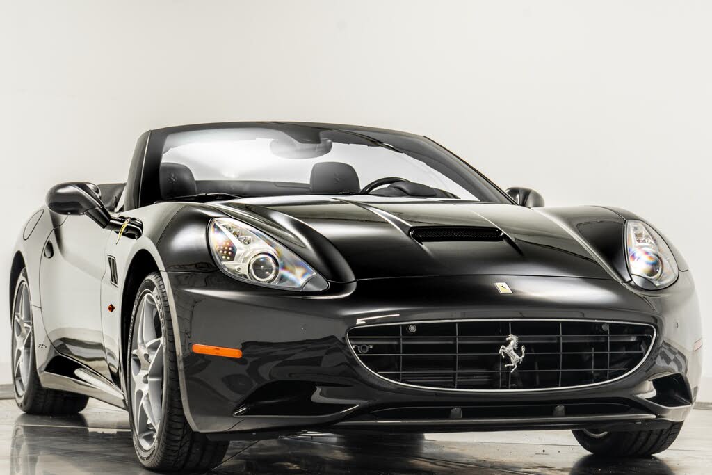 2011 Ferrari California Roadster photo 3