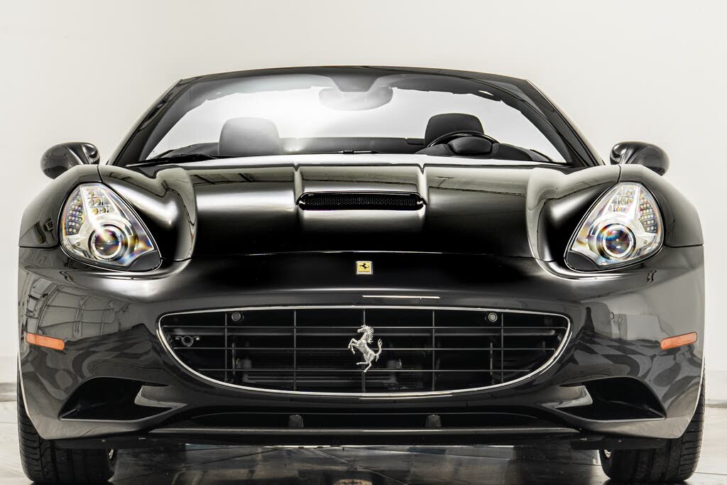 2011 Ferrari California Roadster photo 4