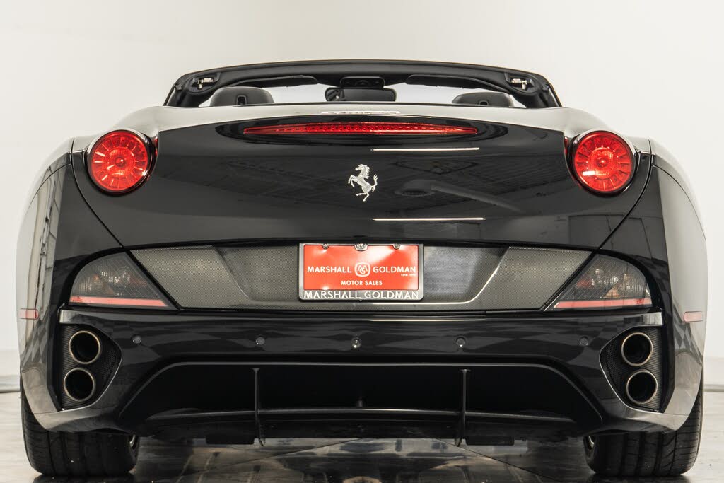 2011 Ferrari California Roadster photo 8