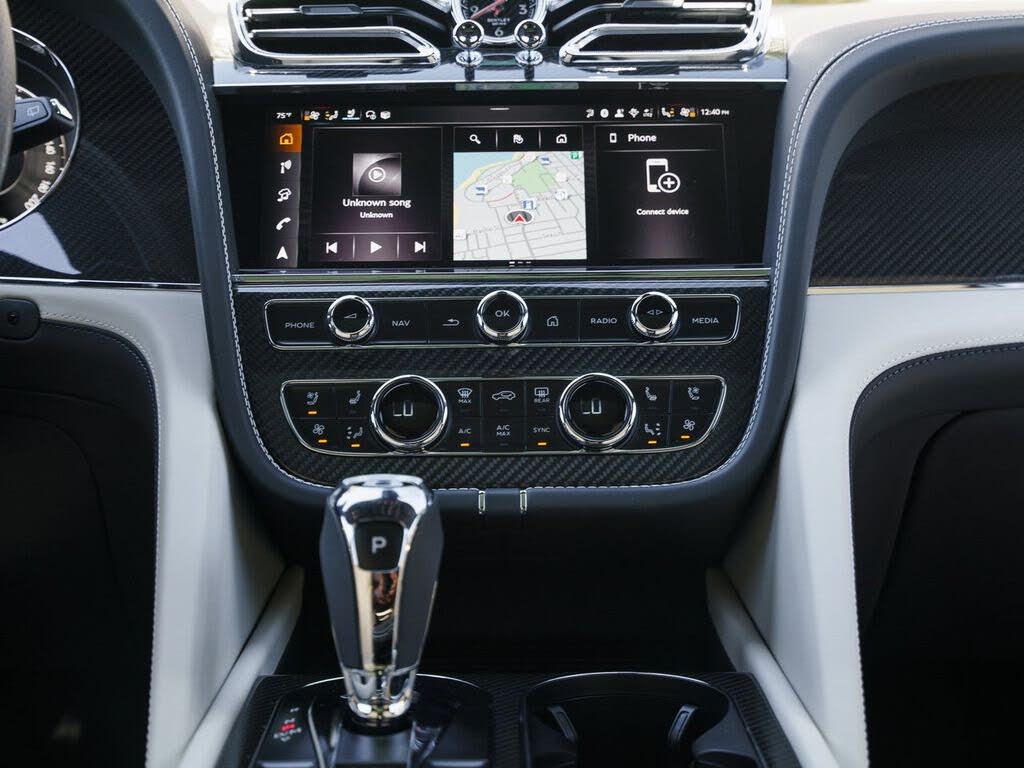 2025 Bentley Bentayga V8 AWD photo 18