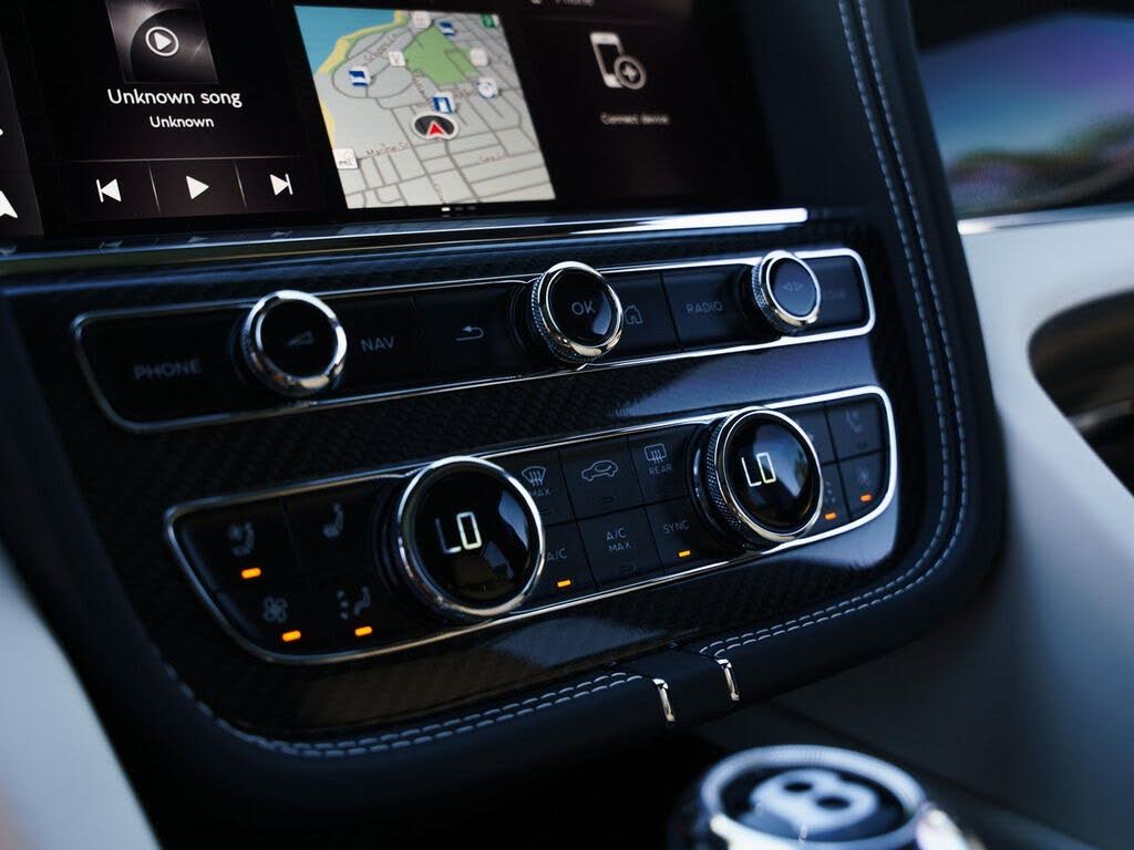 2025 Bentley Bentayga V8 AWD photo 9