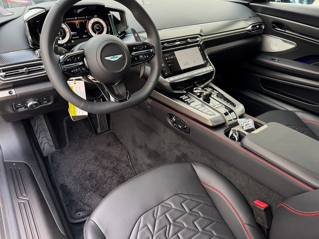 2025 Aston Martin Vanquish Coupe RWD photo 3