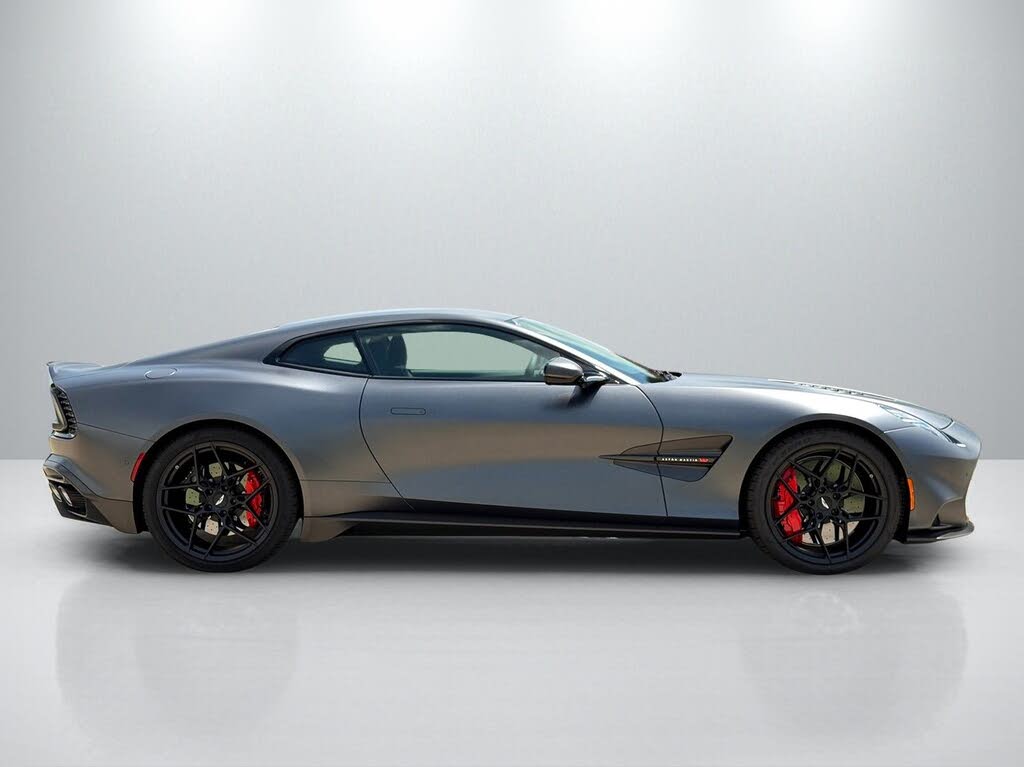 2025 Aston Martin Vanquish Coupe RWD photo 9
