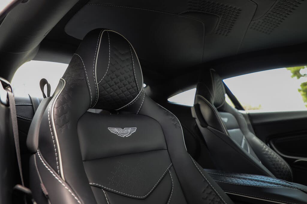 2023 Aston Martin DBS Superleggera Coupe RWD photo 17