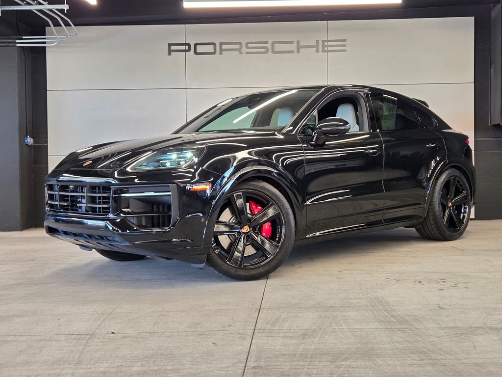 2025 Porsche Cayenne Coupe GTS AWD