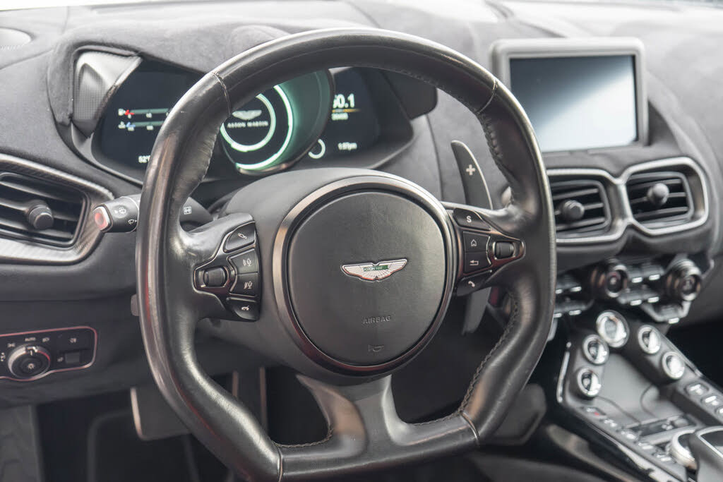 2020 Aston Martin Vantage RWD photo 11