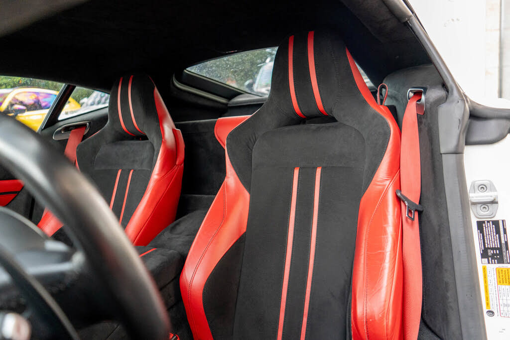 2020 Aston Martin Vantage RWD photo 13