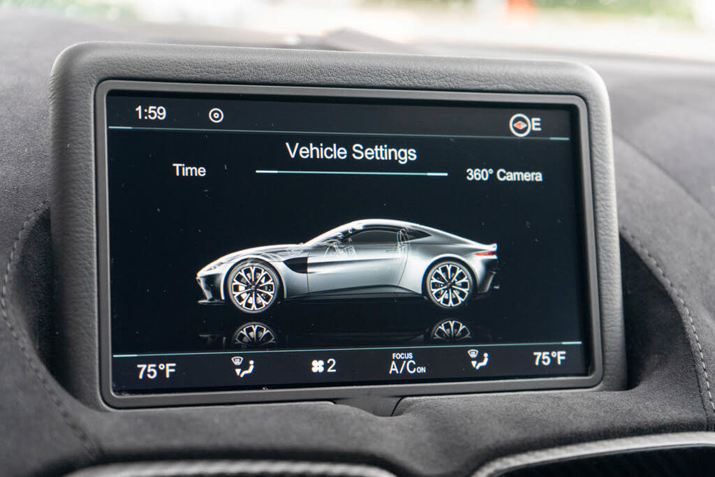 2020 Aston Martin Vantage RWD photo 20