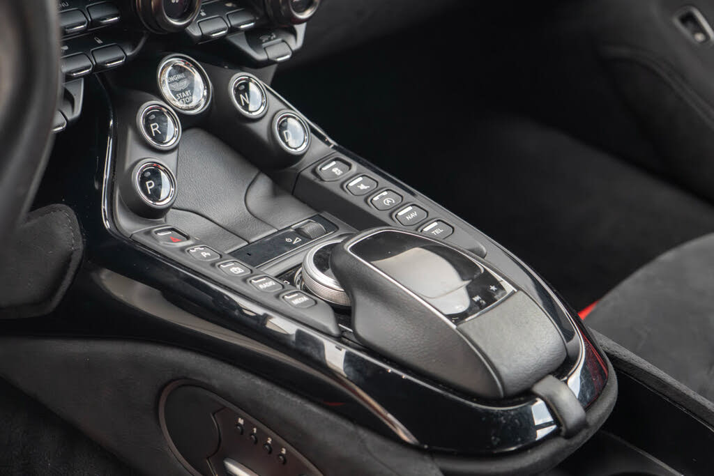 2020 Aston Martin Vantage RWD photo 21