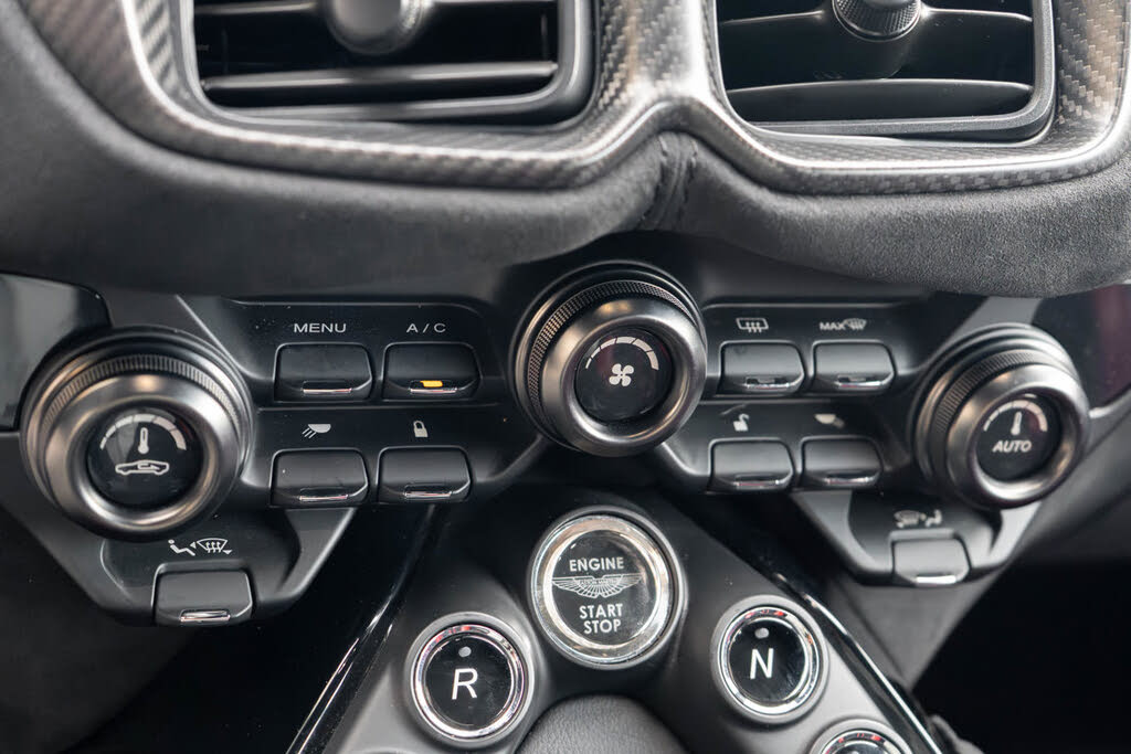 2020 Aston Martin Vantage RWD photo 22