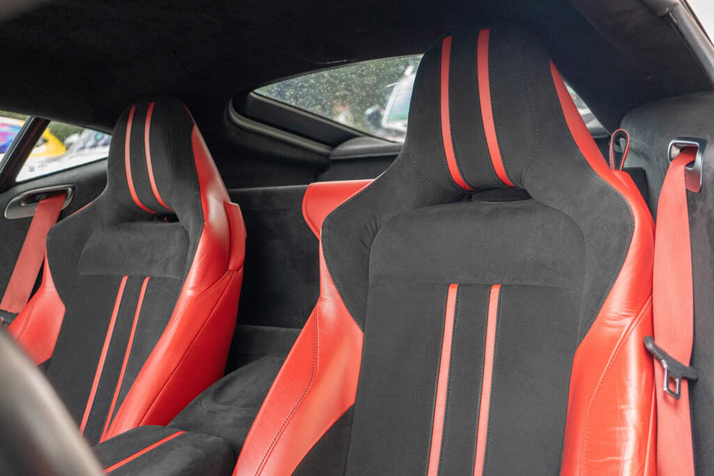 2020 Aston Martin Vantage RWD photo 5