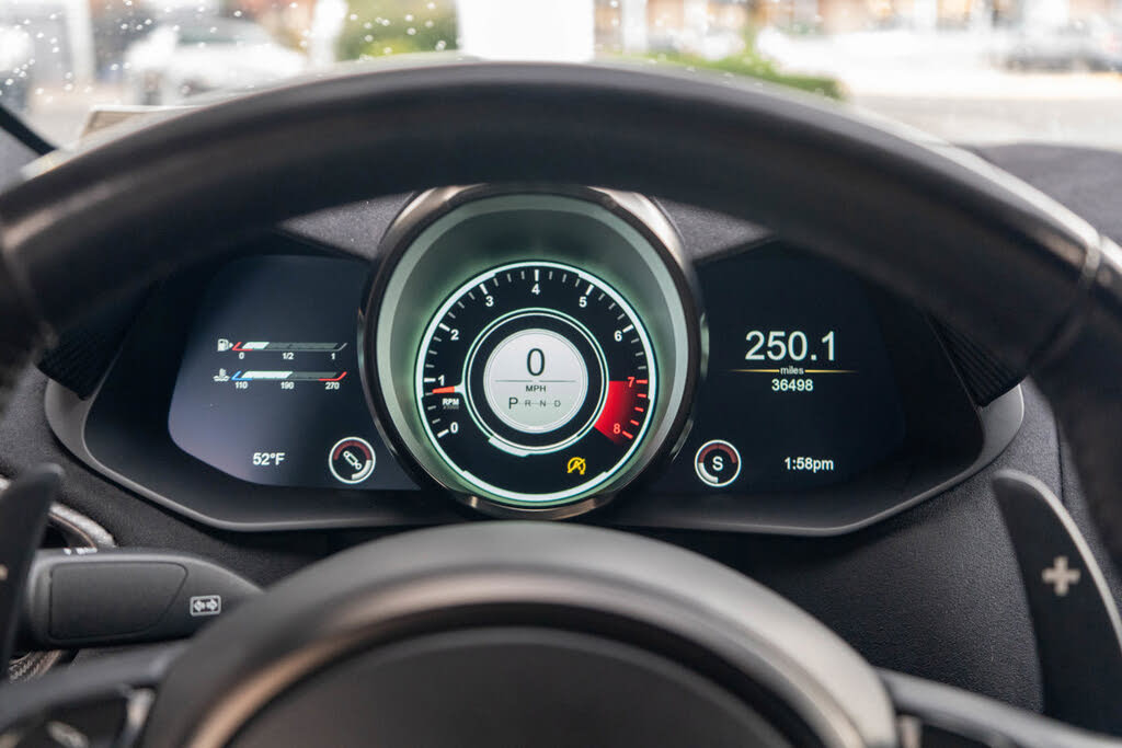 2020 Aston Martin Vantage RWD photo 6