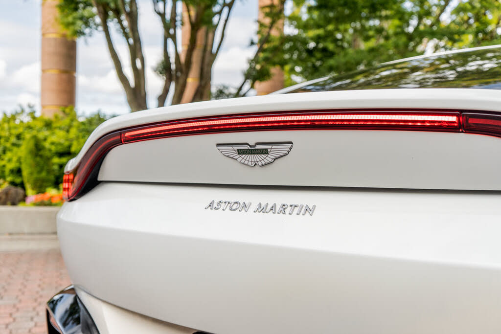 2020 Aston Martin Vantage RWD photo 8