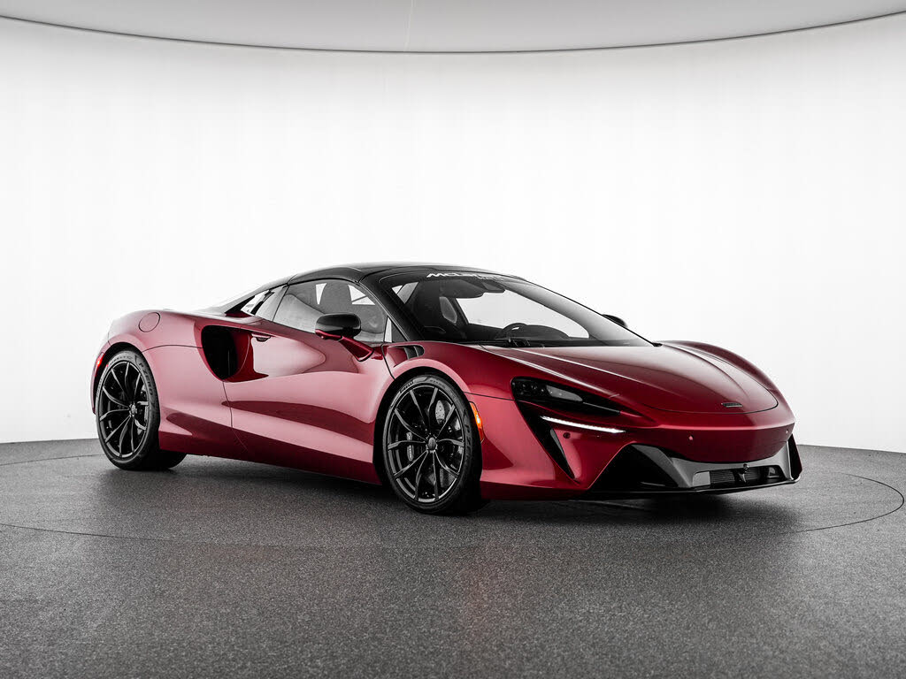 2025 McLaren Artura RWD