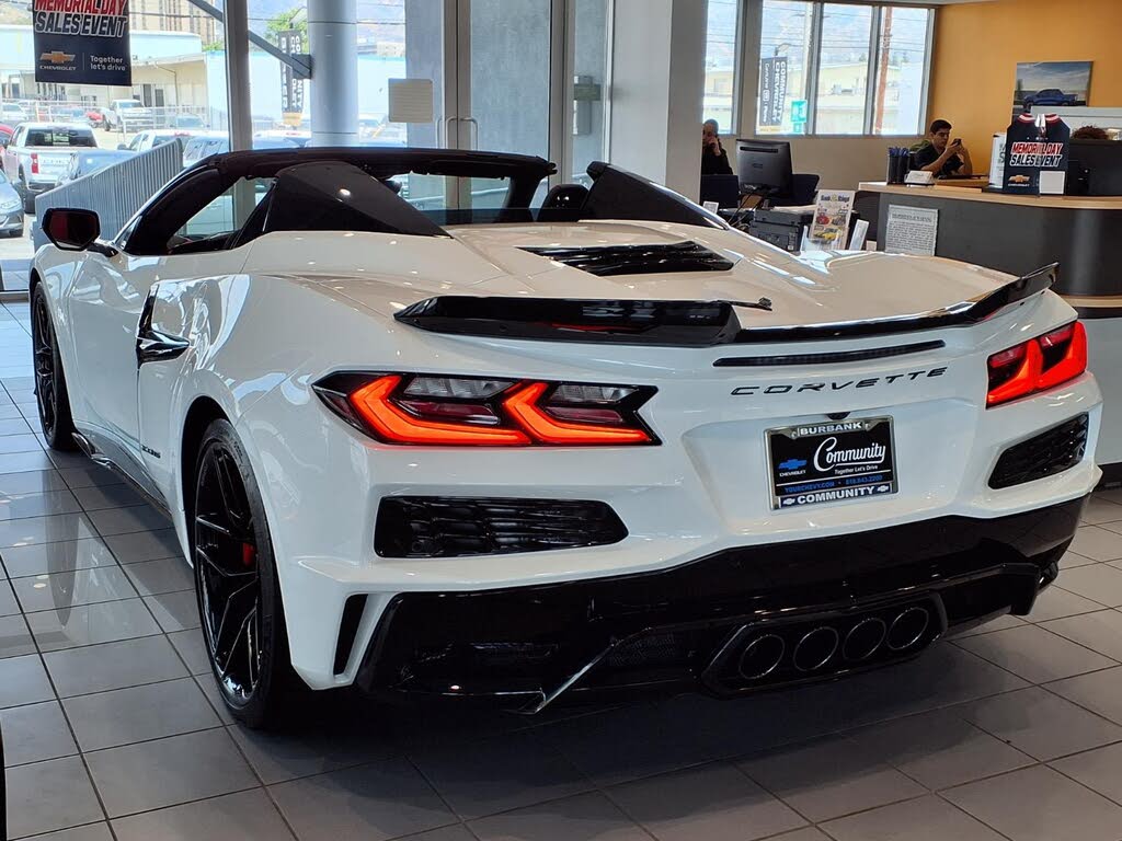 2026 Chevrolet Corvette Z06 2LZ Convertible RWD photo 6
