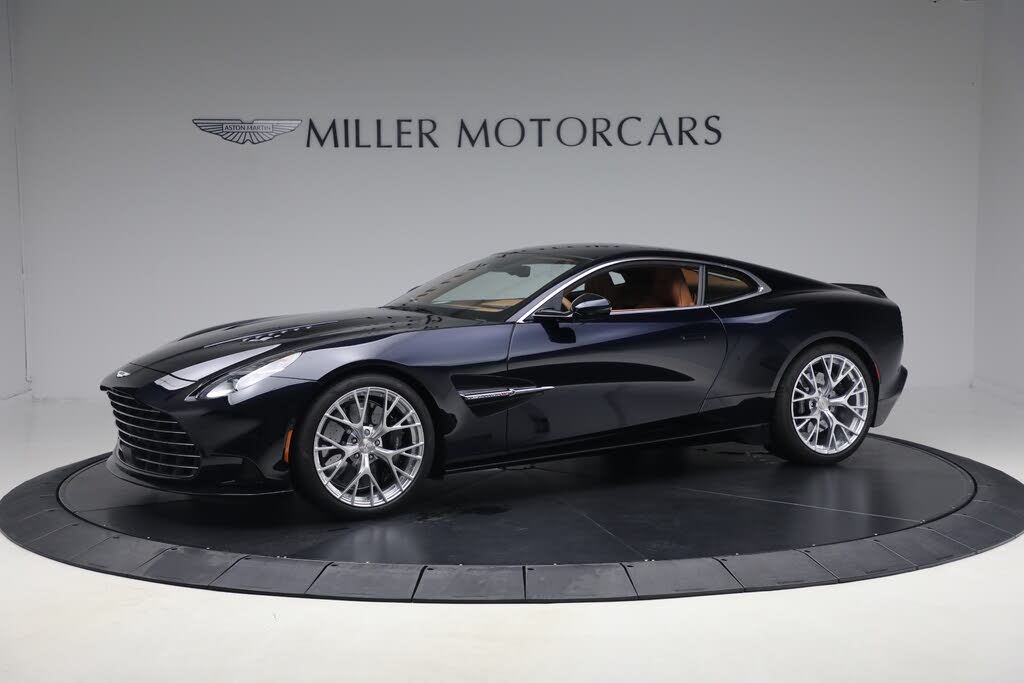 2026 Aston Martin Vanquish Coupe RWD photo 2