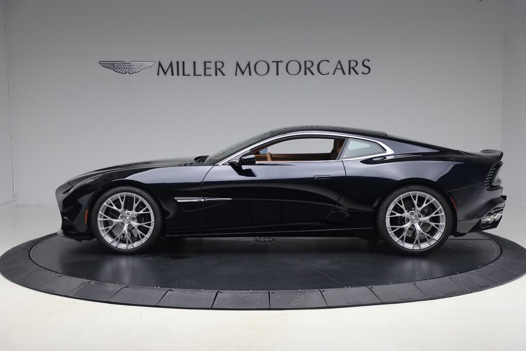 2026 Aston Martin Vanquish Coupe RWD photo 3