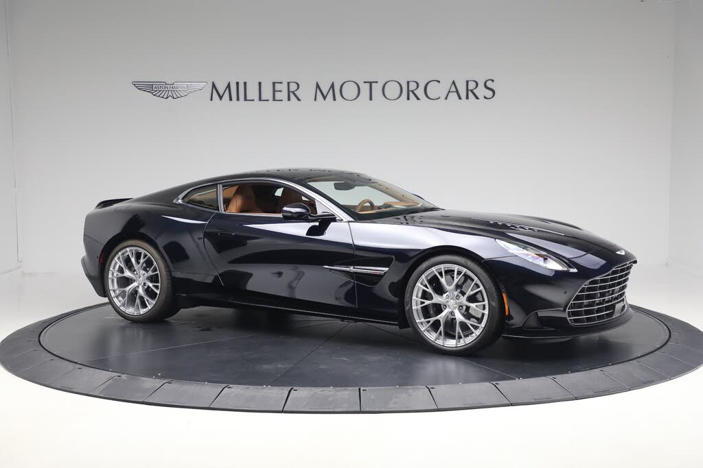2026 Aston Martin Vanquish Coupe RWD photo 10
