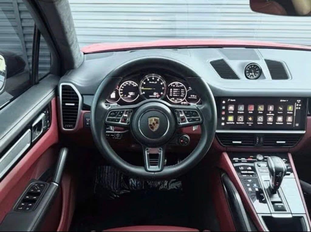 2023 Porsche Cayenne Turbo GT AWD photo 16