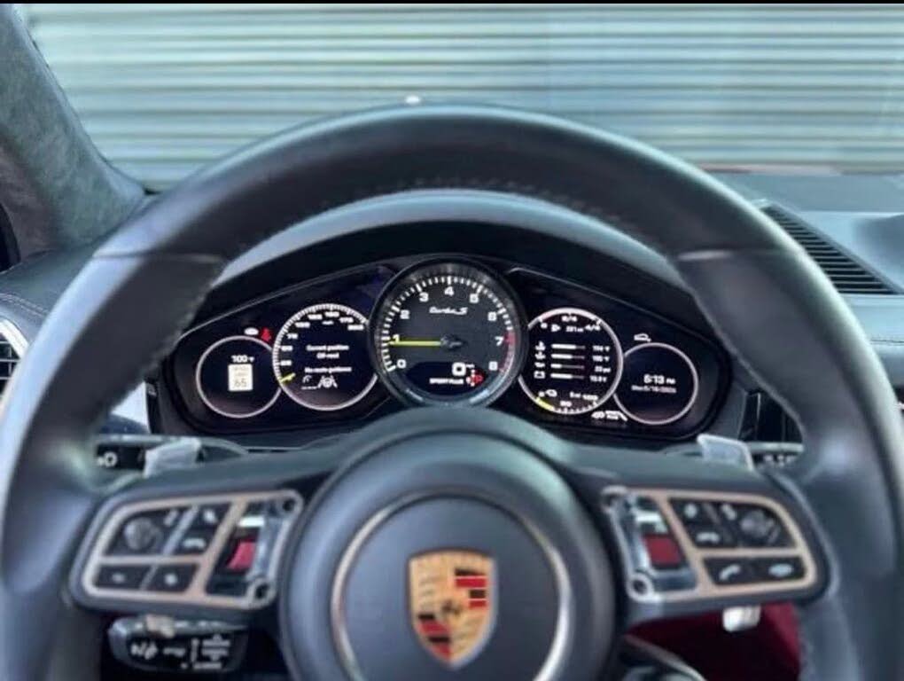 2023 Porsche Cayenne Turbo GT AWD photo 17