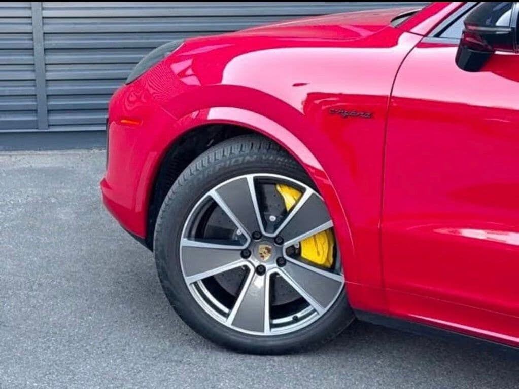2023 Porsche Cayenne Turbo GT AWD photo 10
