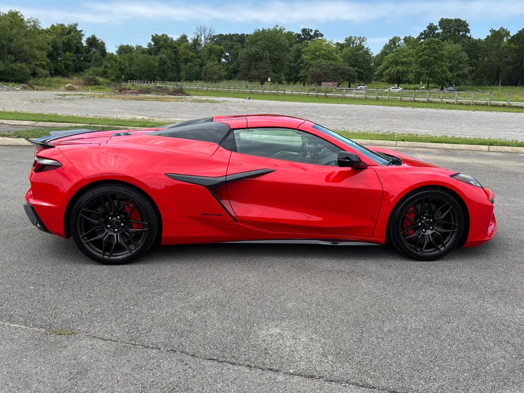 2023 Chevrolet Corvette Z06 3LZ Convertible RWD photo 12