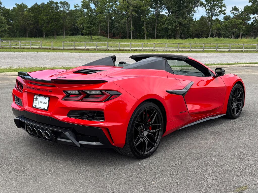 2023 Chevrolet Corvette Z06 3LZ Convertible RWD photo 3
