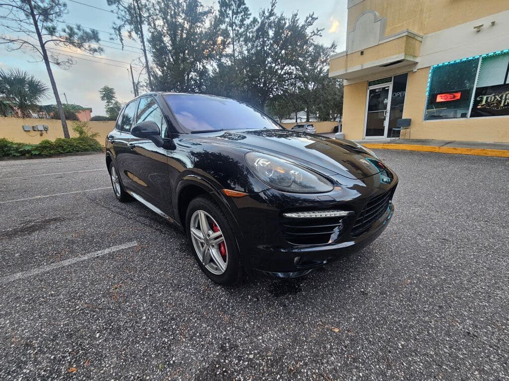 2013 Porsche Cayenne GTS AWD photo 2