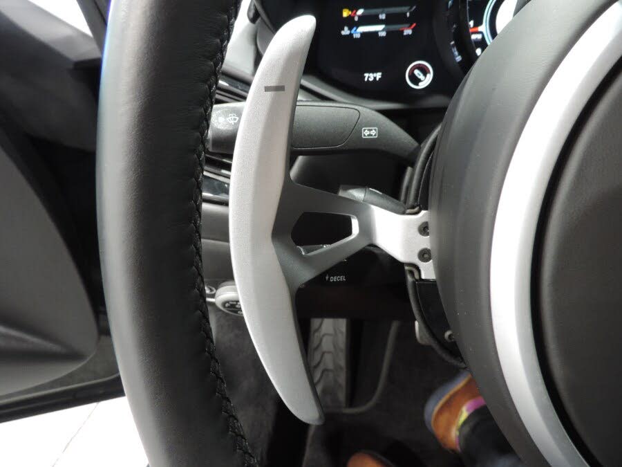 2019 Aston Martin Vantage RWD photo 10