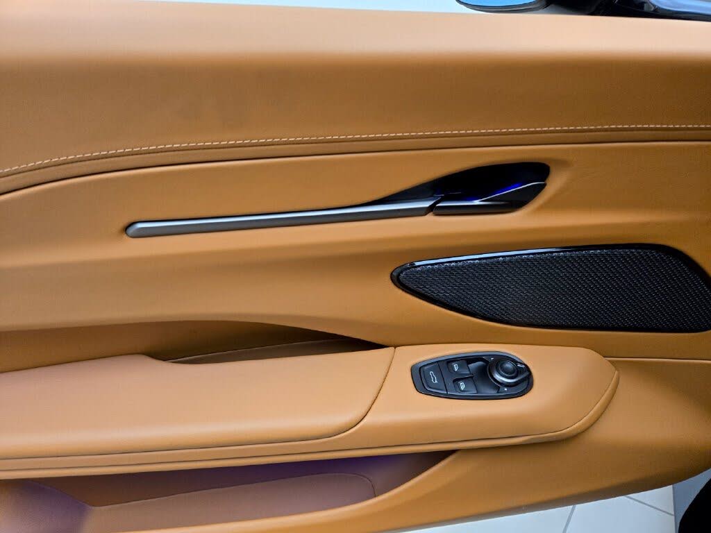 2026 Aston Martin Vantage Coupe RWD photo 23