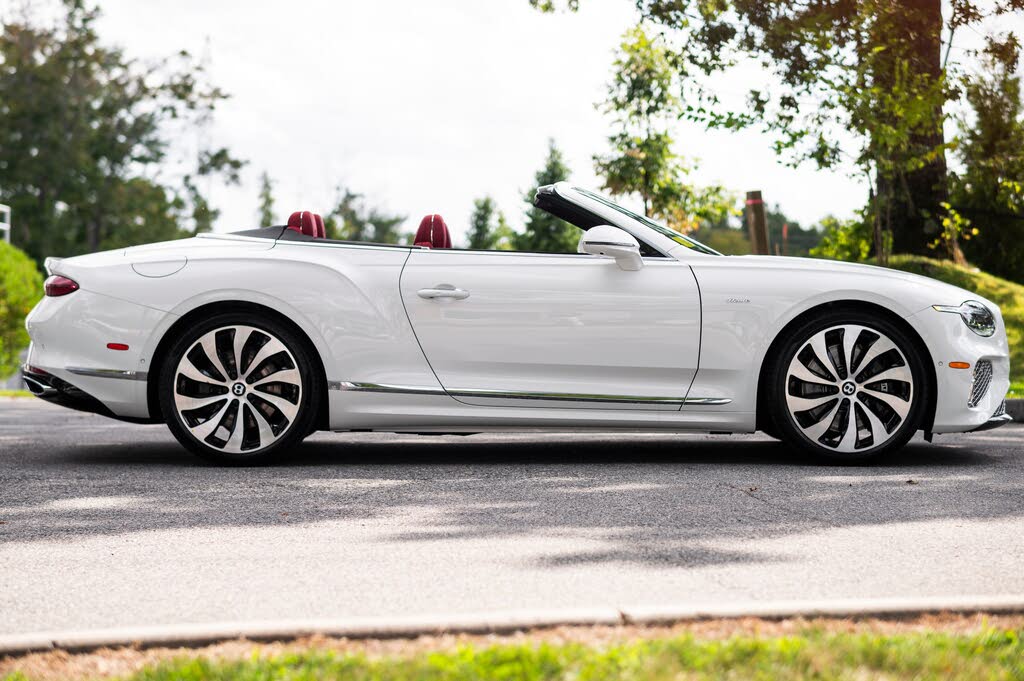 2026 Bentley Continental GTC Azure AWD photo 9