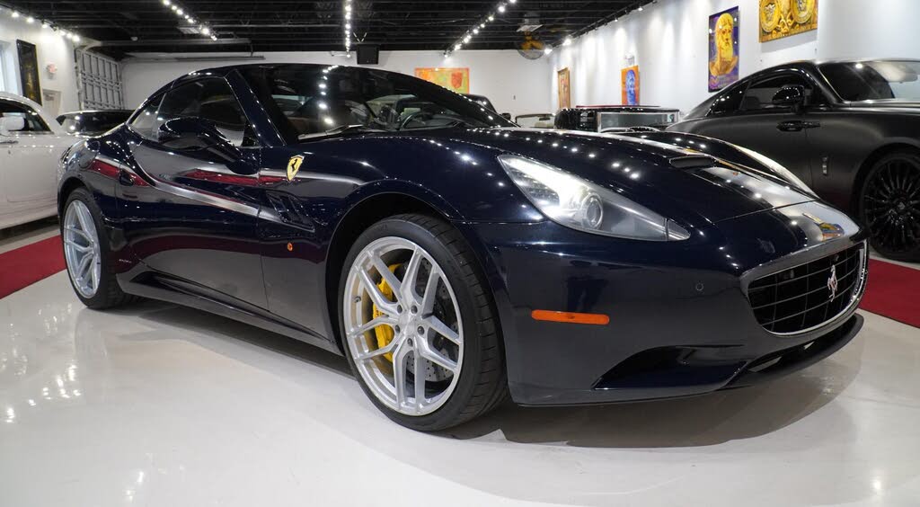 2012 Ferrari California Roadster photo 2