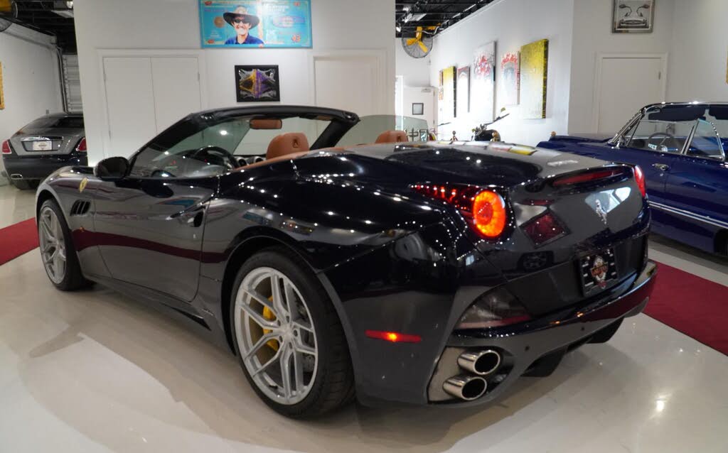 2012 Ferrari California Roadster photo 11