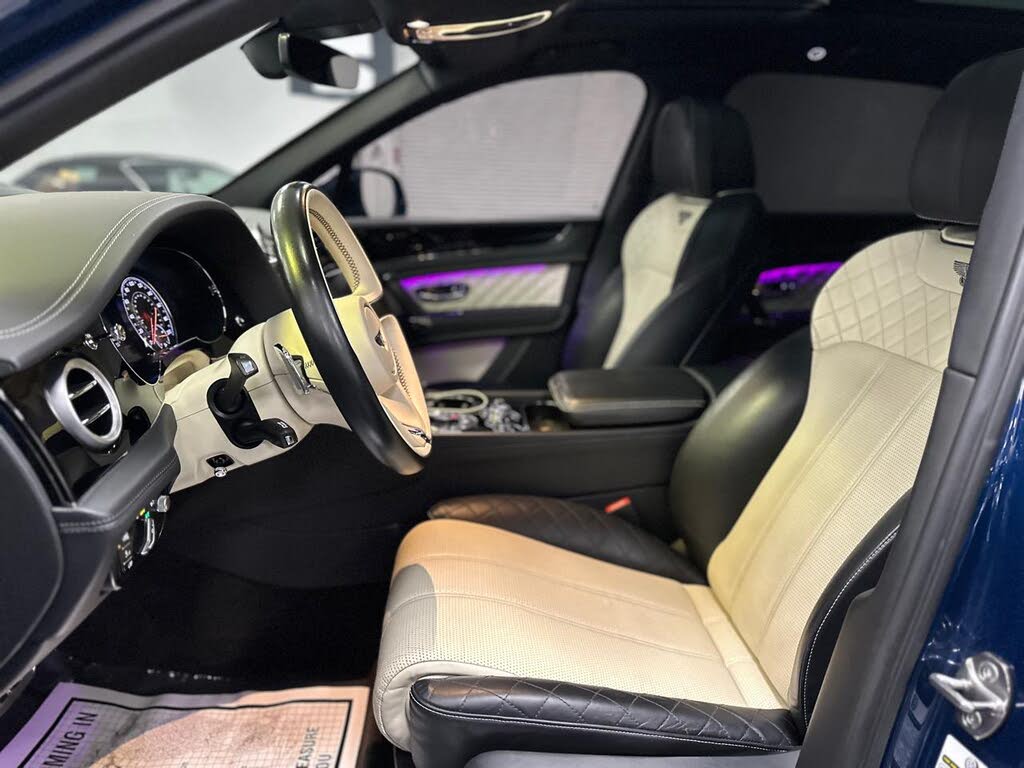 2018 Bentley Bentayga W12 Signature Edition AWD photo 16
