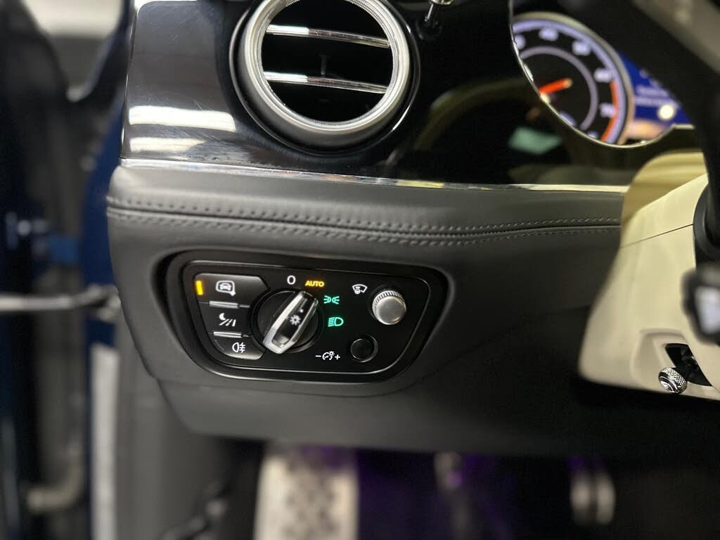 2018 Bentley Bentayga W12 Signature Edition AWD photo 20