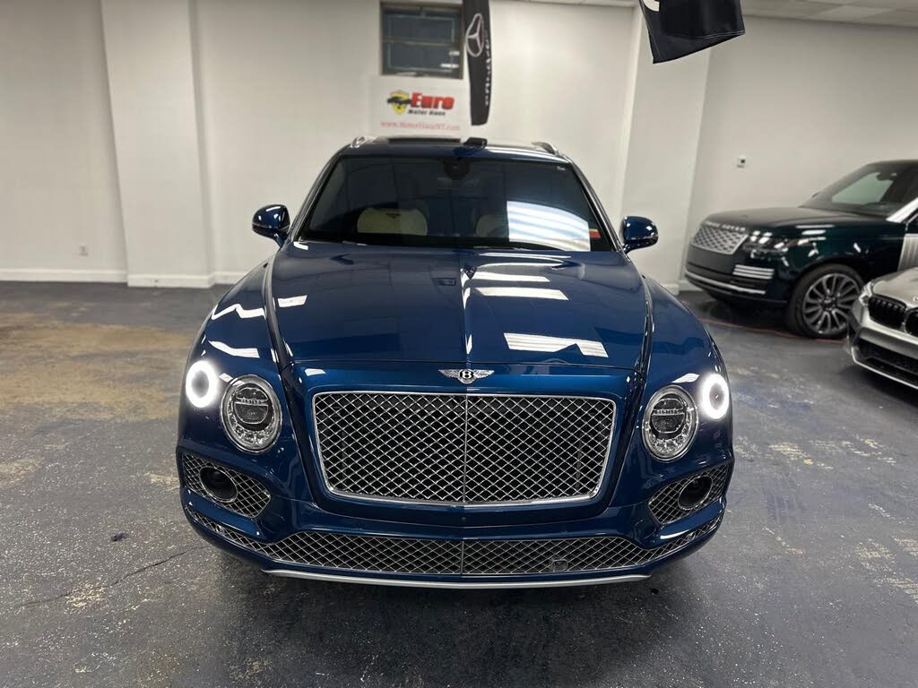2018 Bentley Bentayga W12 Signature Edition AWD photo 3