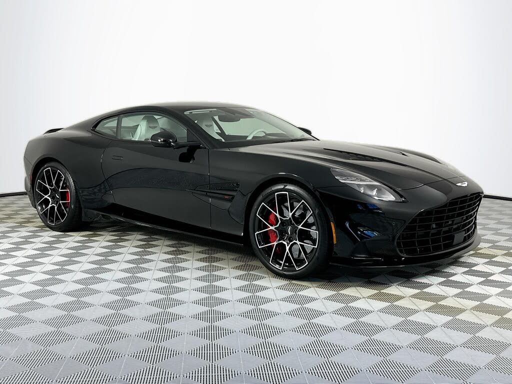2026 Aston Martin Vanquish Coupe RWD photo 3
