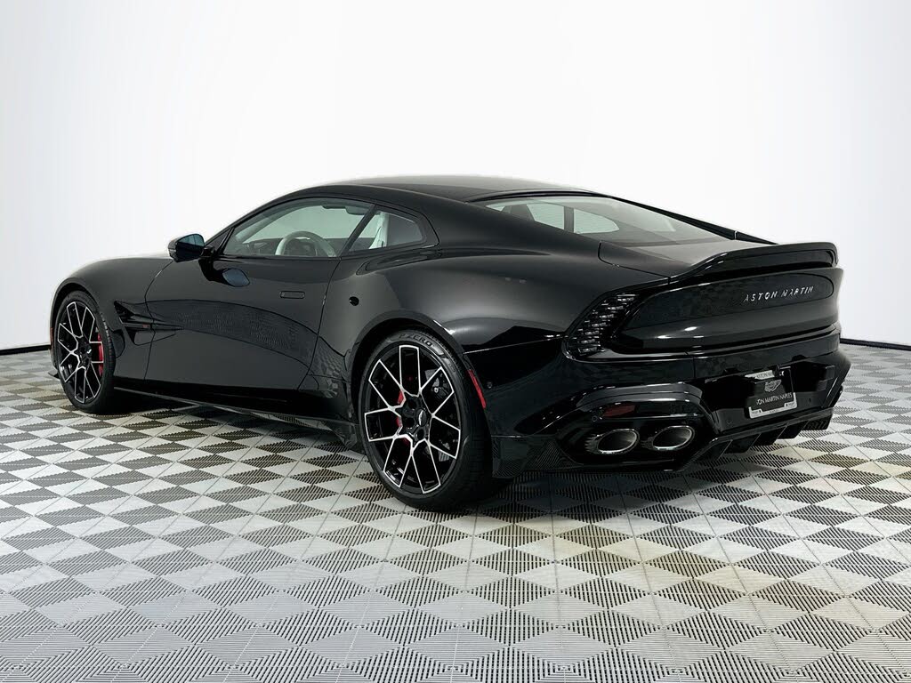 2026 Aston Martin Vanquish Coupe RWD photo 7