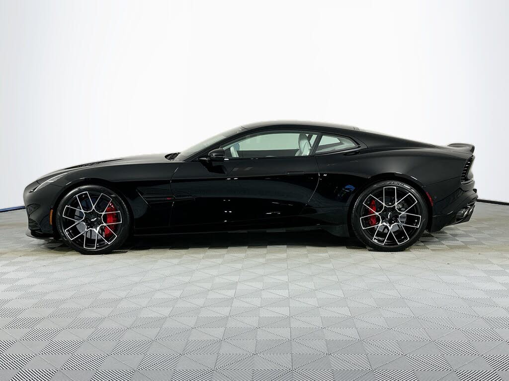 2026 Aston Martin Vanquish Coupe RWD photo 8