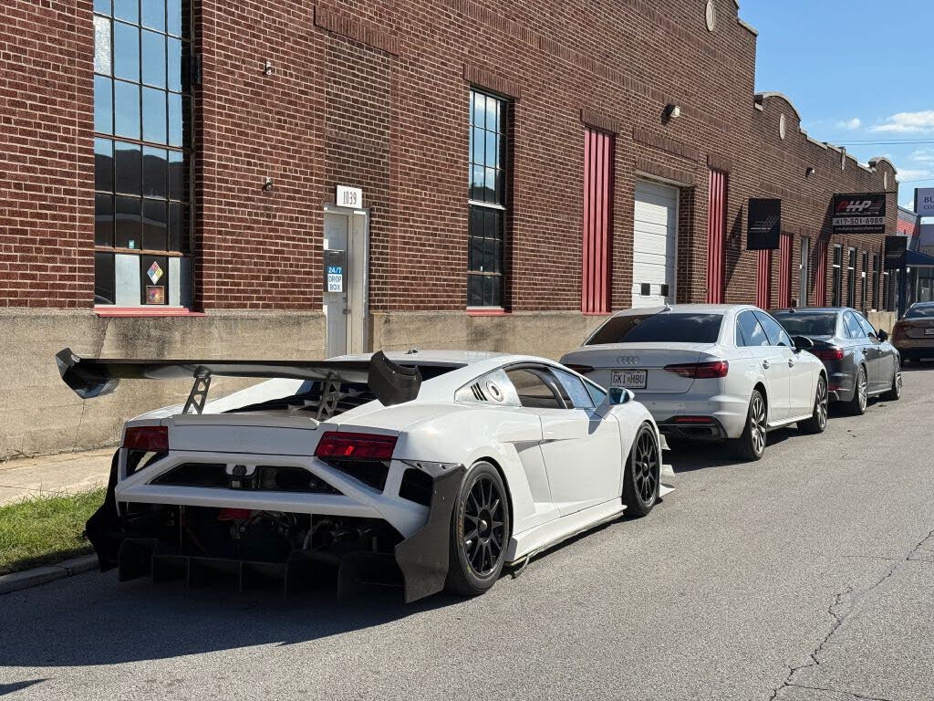 2013 Lamborghini Gallardo LP 570-4 Superleggera Coupe AWD photo 2