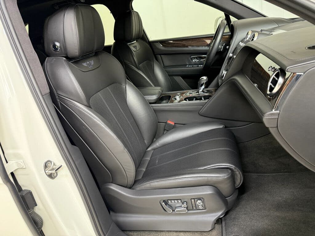 2020 Bentley Bentayga V8 AWD photo 22